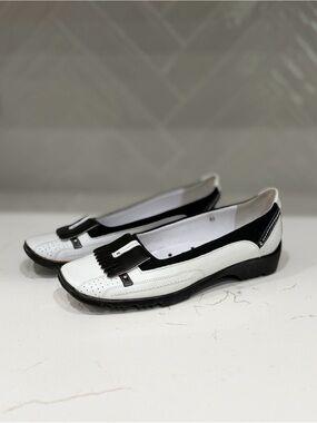 Walter Genuin Linea Stretch Made in Italy Fringe Ladies Golf Shoes Country Club